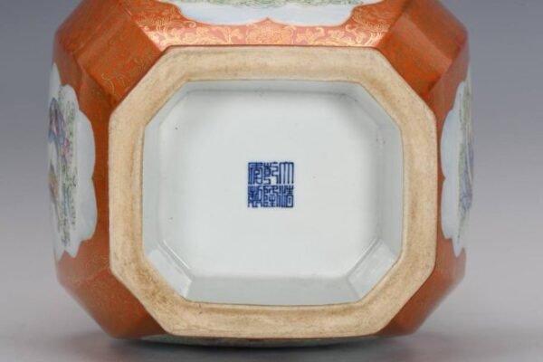 Qing Dynasty, Qianlong period, enameled and gilded square vase with double handles - Image 8