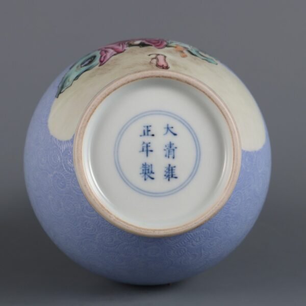 Qing Yongzheng Period Blue Ground Flower Pastel Arhat Pattern Vase - Image 8