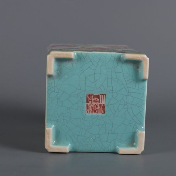 pattern made in pastel colors during the reign of Emperor Qianlong of the Qing Dynasty - Image 7