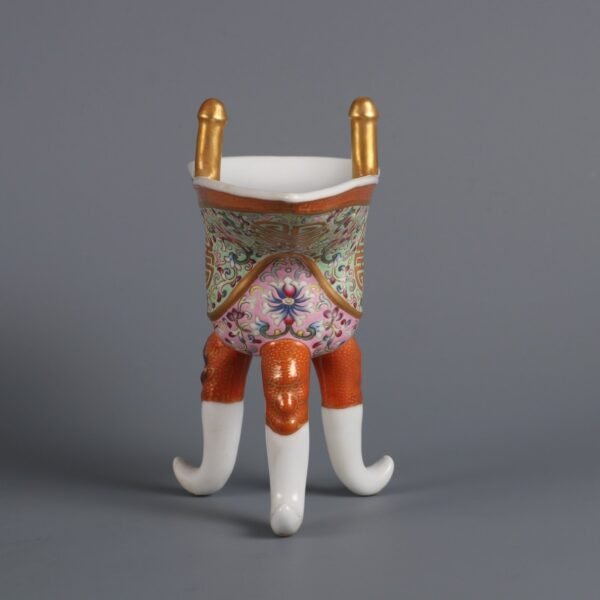 Qing Dynasty Qianlong Period Turquoise Green Ground Pastel-Robed Longevity Pattern Jue Cup - Image 5