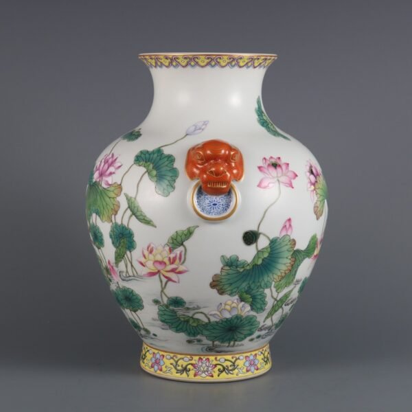Qing Dynasty Qianlong period pink lotus pattern animal ears arhat vase - Image 3