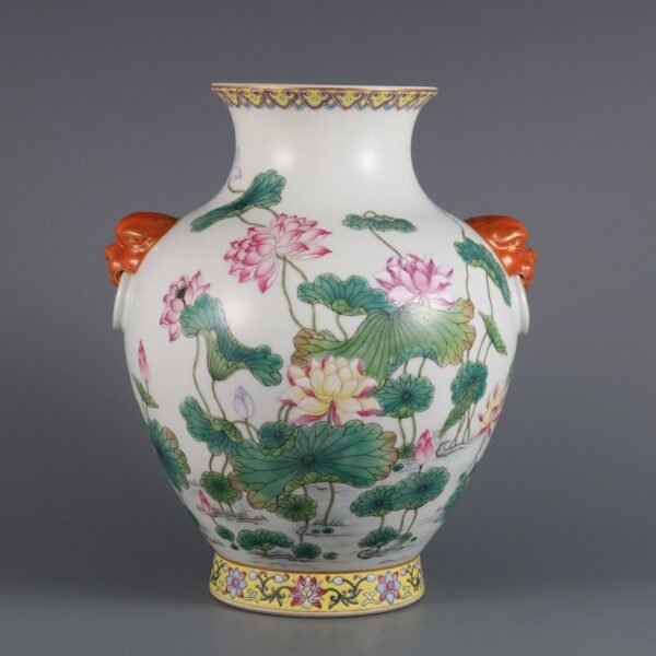 Qing Dynasty Qianlong period pink lotus pattern animal ears arhat vase