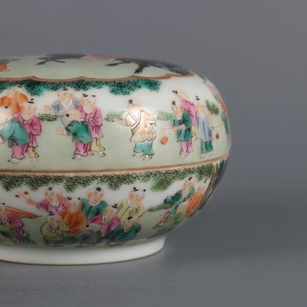 Qing Dynasty Qianlong Period Famille Rose Hundred Children Picture Opening Kirin - Image 5