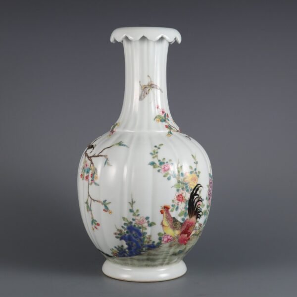 Qing Dynasty Qianlong period powder enamel official top grade melon rhombus round mouth vase - Image 4