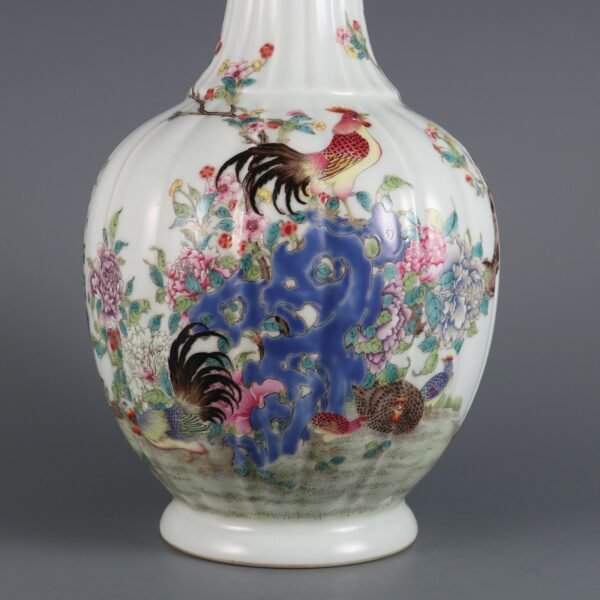Qing Dynasty Qianlong period powder enamel official top grade melon rhombus round mouth vase - Image 6