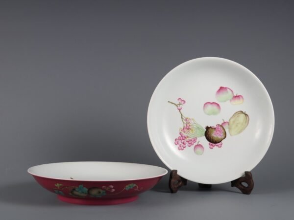 melon-fruit-patterned appreciation plates made in the Yongzheng period of the Qing Dynasty - Image 4