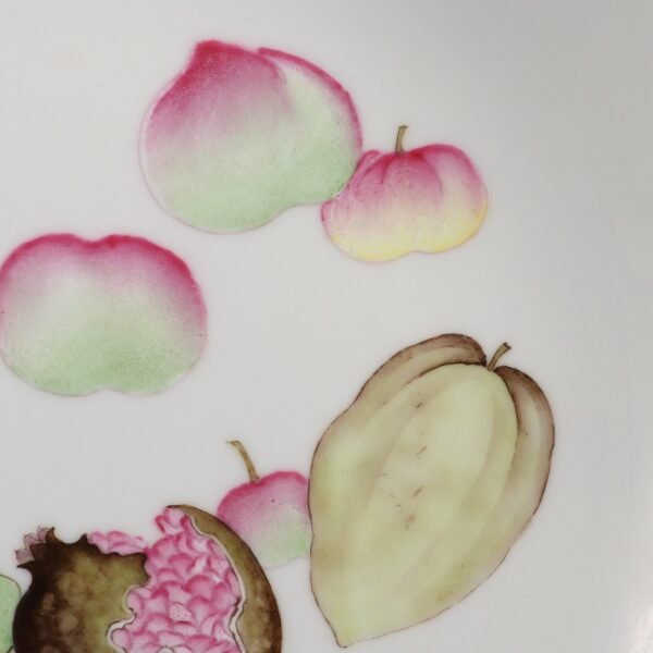 melon-fruit-patterned appreciation plates made in the Yongzheng period of the Qing Dynasty - Image 5