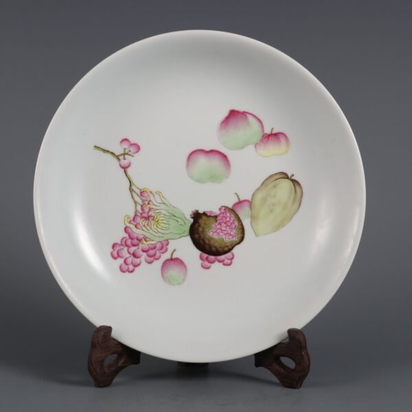 melon-fruit-patterned appreciation plates made in the Yongzheng period of the Qing Dynasty - Image 6