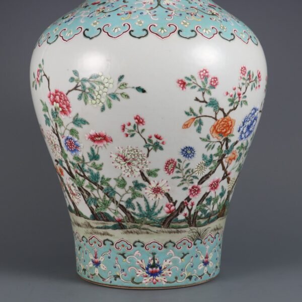 Qing Dynasty Qianlong period turquoise green ground pastel flower pattern large appreciation vase - Image 3