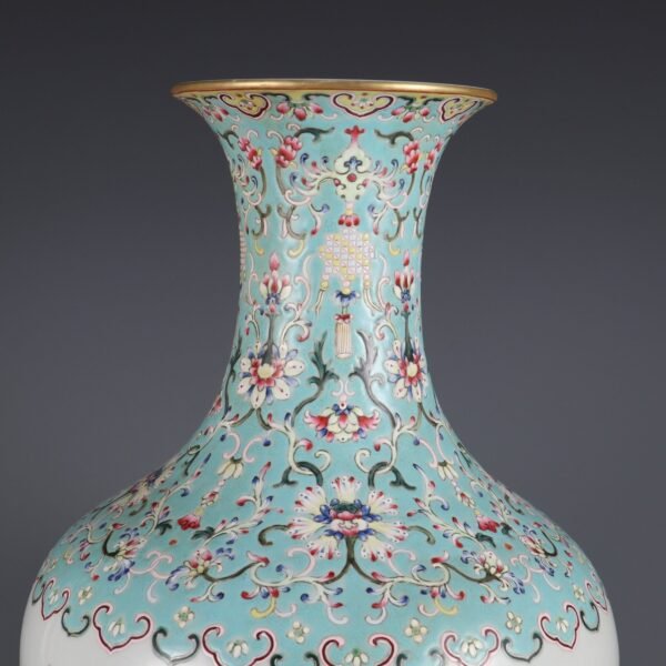 Qing Dynasty Qianlong period turquoise green ground pastel flower pattern large appreciation vase - Image 7
