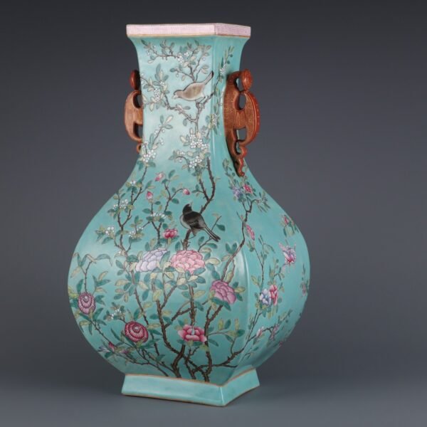 Qing Daoguang Period Turquoise Green Ground Famille Rose Flower and Bird Pattern - Image 8