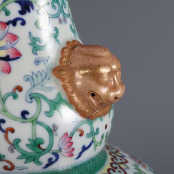 pattern animal ear gourd vase made in the Qianlong period of the Qing Dynasty - Image 4