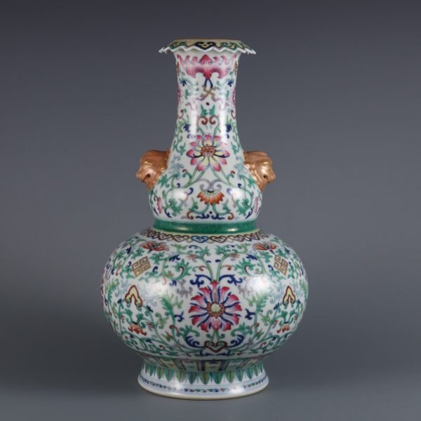 pattern animal ear gourd vase made in the Qianlong period of the Qing Dynasty - Image 6