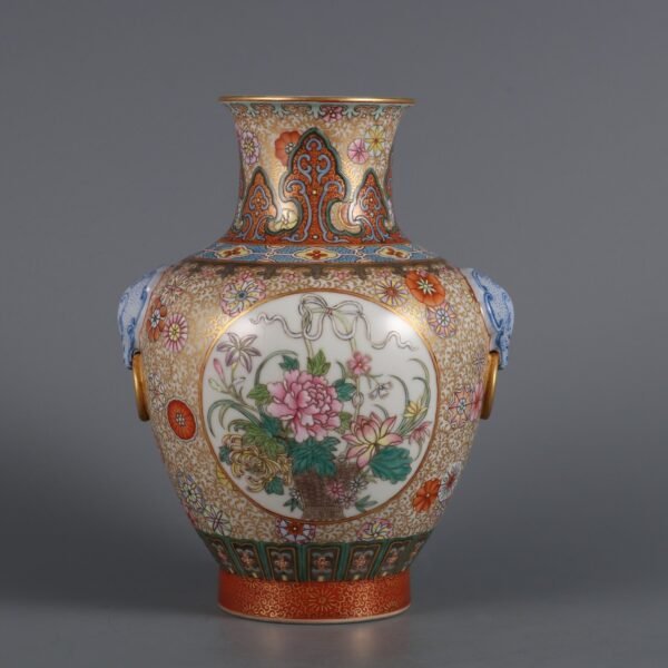 Qing Dynasty Qianlong period made of powder enamel and gold-painted flower basket
