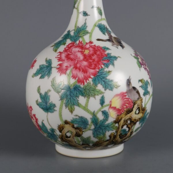 Qing Dynasty Yongzheng Period Famille Rose Flower and Bird Pattern Poems and Poems Vase - Image 4