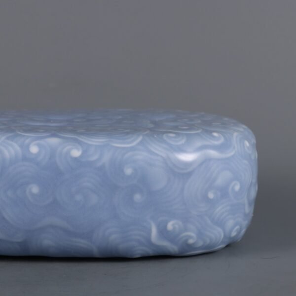 Sky blue glaze carved auspicious cloud pattern pillow made in the Qianlong period of the Qing Dynast - Image 6