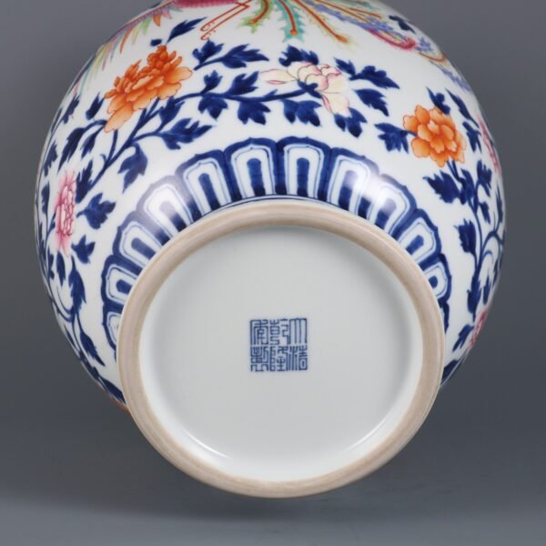 Qing Dynasty Qianlong period blue and white powder enamel double phoenix peony pattern vase - Image 9