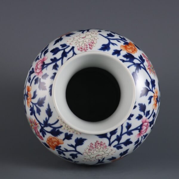 Qing Dynasty Qianlong period blue and white powder enamel double phoenix peony pattern vase - Image 7