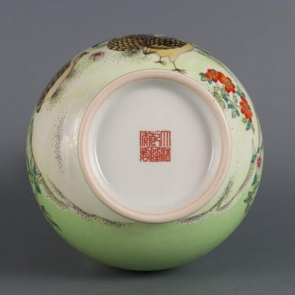 Qing Dynasty Qianlong Period Green Ground Peeled Flower Pink Living and Working Jade Pot Spring Vase - Image 10