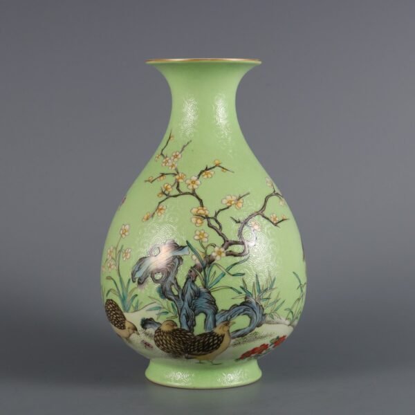 Qing Dynasty Qianlong Period Green Ground Peeled Flower Pink Living and Working Jade Pot Spring Vase