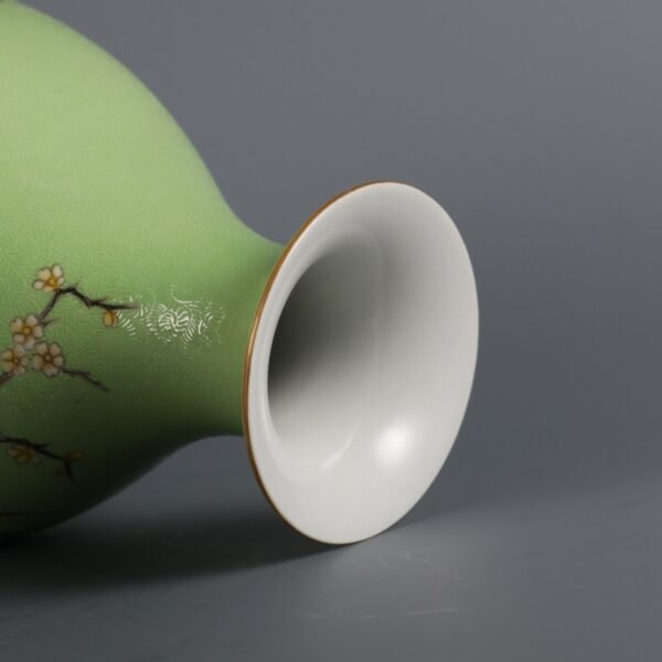 Qing Dynasty Qianlong Period Green Ground Peeled Flower Pink Living and Working Jade Pot Spring Vase - Image 9