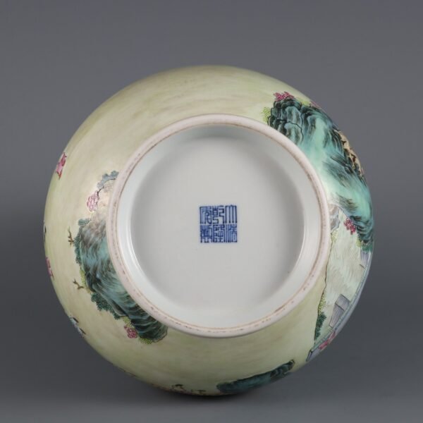 Qing Dynasty Qianlong period pink enamel one-ear vase with a hundred children pattern - Image 8