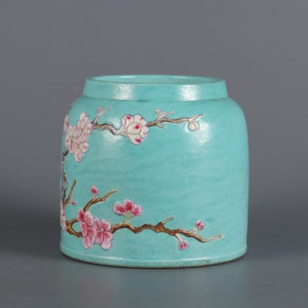 Qing Dynasty Qianlong period turquoise green glaze with colored carving of a plum blossom washbasin - Image 2