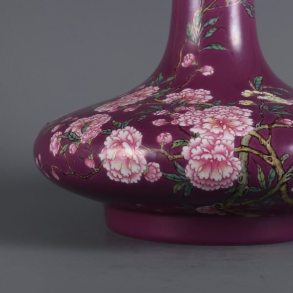 Qing Yongzheng Emperor's purple ground pink enamel butterfly pattern beetle vase - Image 4