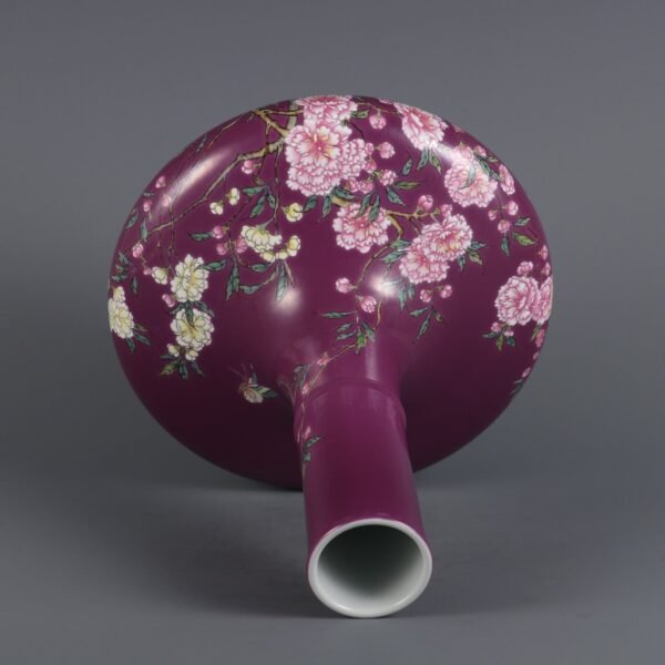 Qing Yongzheng Emperor's purple ground pink enamel butterfly pattern beetle vase - Image 5