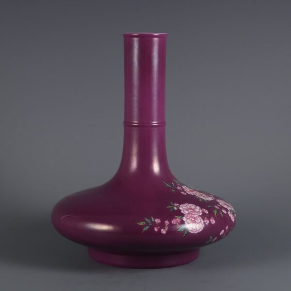 Qing Yongzheng Emperor's purple ground pink enamel butterfly pattern beetle vase - Image 7