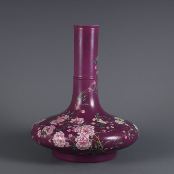 Qing Yongzheng Emperor's purple ground pink enamel butterfly pattern beetle vase
