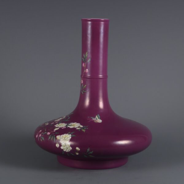 Qing Yongzheng Emperor's purple ground pink enamel butterfly pattern beetle vase - Image 8