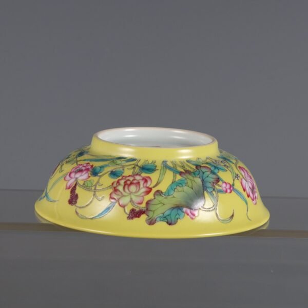 lotus-patterned bowl made by Emperor Kangxi of the Qing Dynasty - Image 5