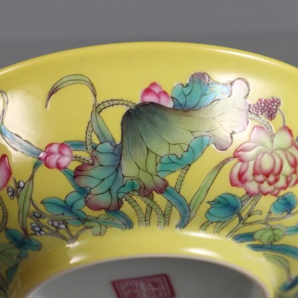 lotus-patterned bowl made by Emperor Kangxi of the Qing Dynasty - Image 6