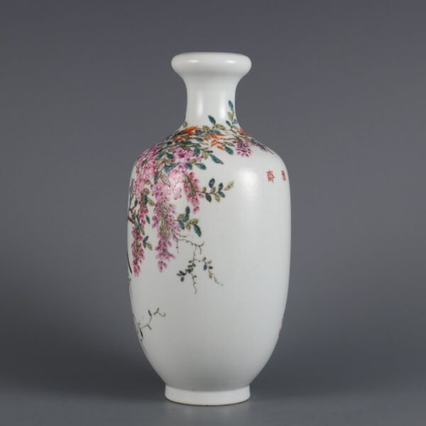 Qing Guangxu Period Famille rose flower and bird pattern appreciation vase - Image 2