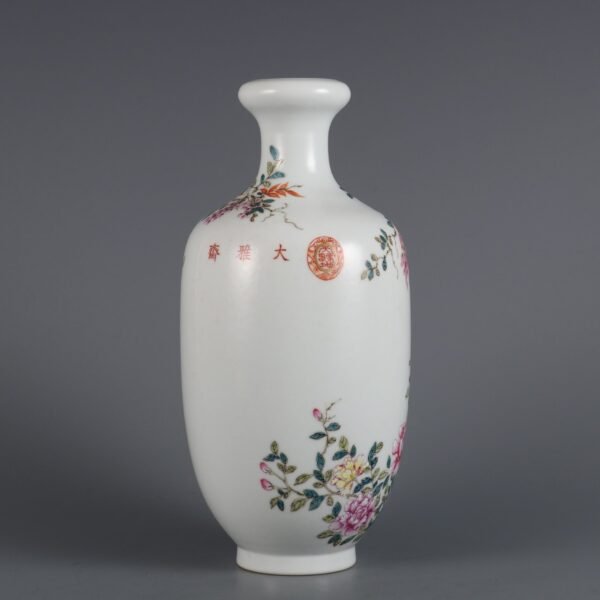 Qing Guangxu Period Famille rose flower and bird pattern appreciation vase - Image 3