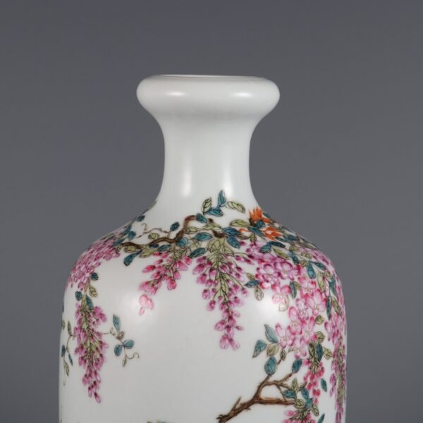 Qing Guangxu Period Famille rose flower and bird pattern appreciation vase - Image 4