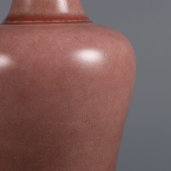 Qing Kangxi Year Cowpea Red Glaze Rattle Vase - Image 4