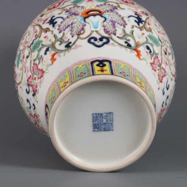 Qing Dynasty Qianlong period blue and white with pink double phoenix play flowers blessing ear vase - Image 10
