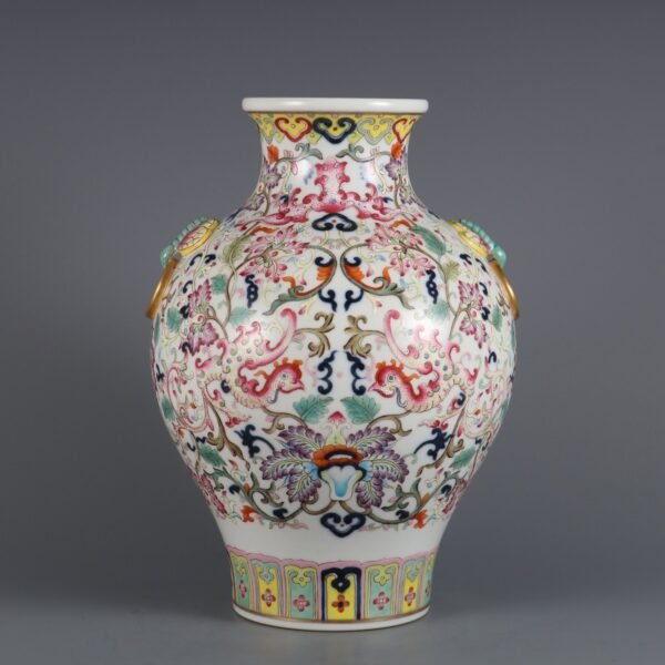 Qing Dynasty Qianlong period blue and white with pink double phoenix play flowers blessing ear vase - Image 5