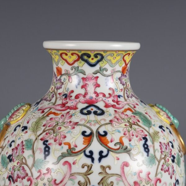Qing Dynasty Qianlong period blue and white with pink double phoenix play flowers blessing ear vase - Image 7