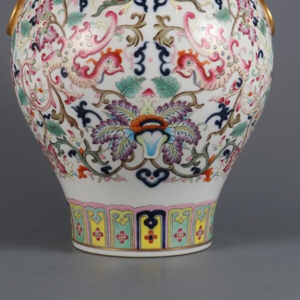 Qing Dynasty Qianlong period blue and white with pink double phoenix play flowers blessing ear vase - Image 8