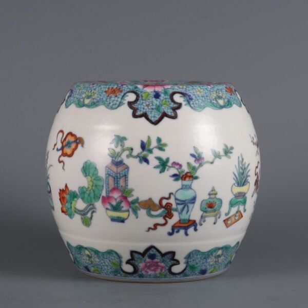 A pair of Doucai Bogutu embroidered cushions made in the Yongzheng period of the Qing Dynasty - Image 5