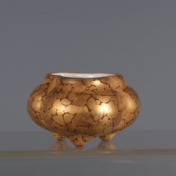 melon-shaped water washbasin made in the Qianlong period of the Qing Dynasty - Image 2