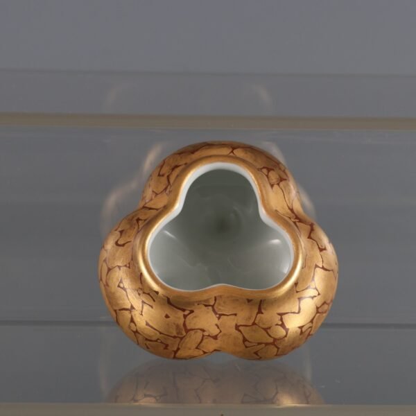 melon-shaped water washbasin made in the Qianlong period of the Qing Dynasty - Image 4