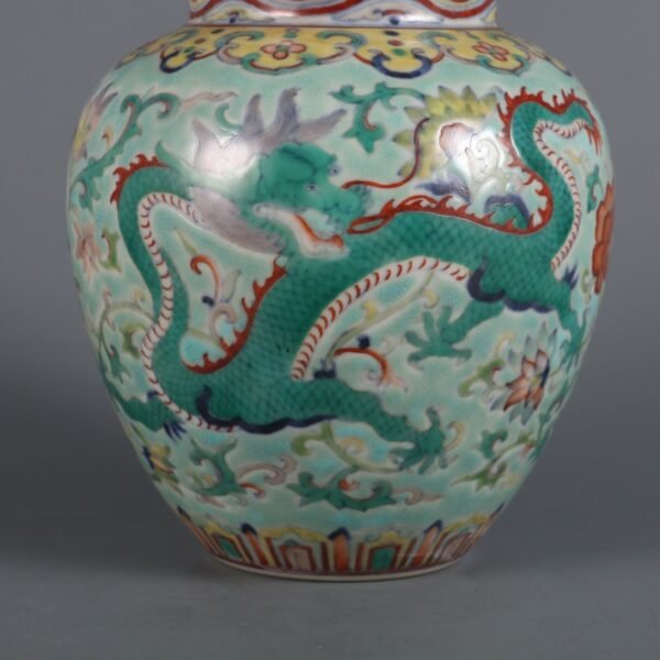 Qing Dynasty Qianlong Period Turquoise Green Doucai Dragon and Phoenix Covered Jar - Image 6