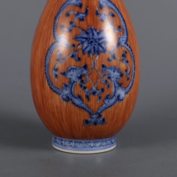 Qing Yongzheng Period Blue and White Kuifeng with Bamboo Pattern Glaze Small Vase - Image 6