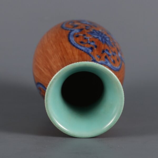 Qing Yongzheng Period Blue and White Kuifeng with Bamboo Pattern Glaze Small Vase - Image 3