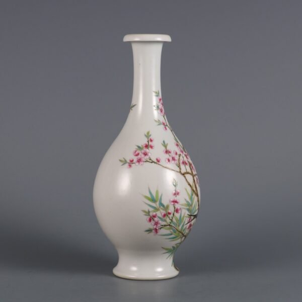 Qing Guangxu period famille rose flower and bird pattern vase - Image 3