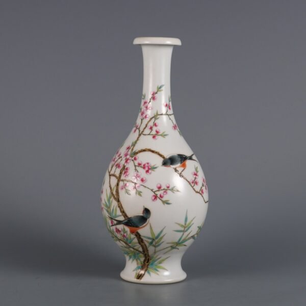 Qing Guangxu period famille rose flower and bird pattern vase